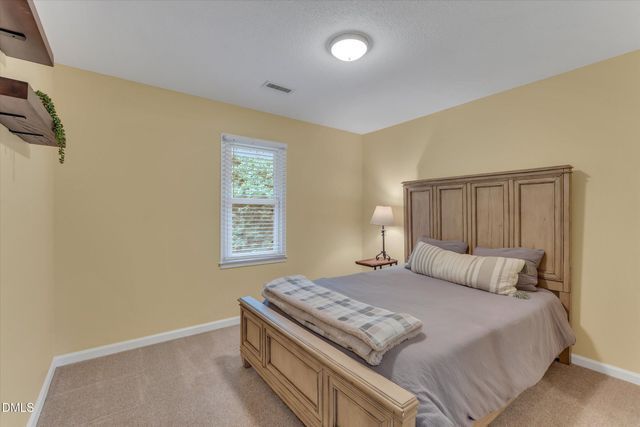 918 Hampshire Court, Cary, NC 27511