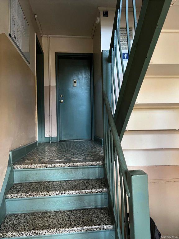 216-05 48th Avenue 2C, Bayside, NY 11364 — photo 5