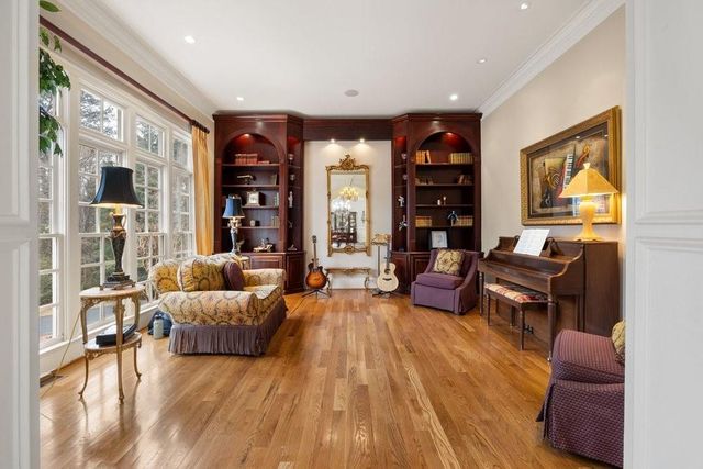 8196 Hewlett Road, Atlanta, GA 30350