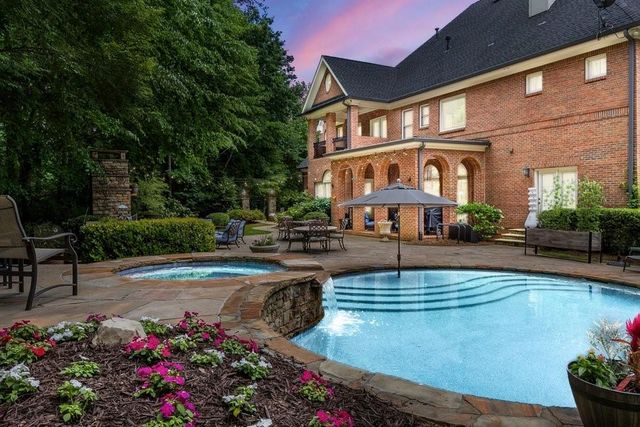 8196 Hewlett Road, Atlanta, GA 30350