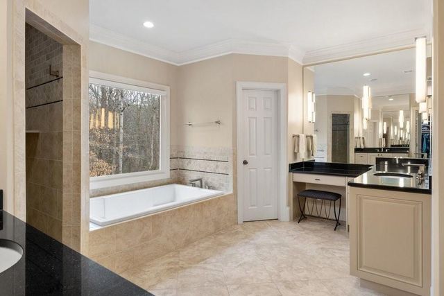 8196 Hewlett Road, Atlanta, GA 30350