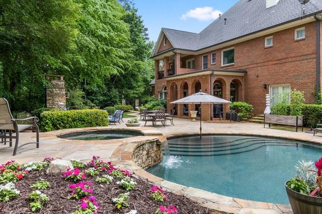 8196 Hewlett Road, Atlanta, GA 30350