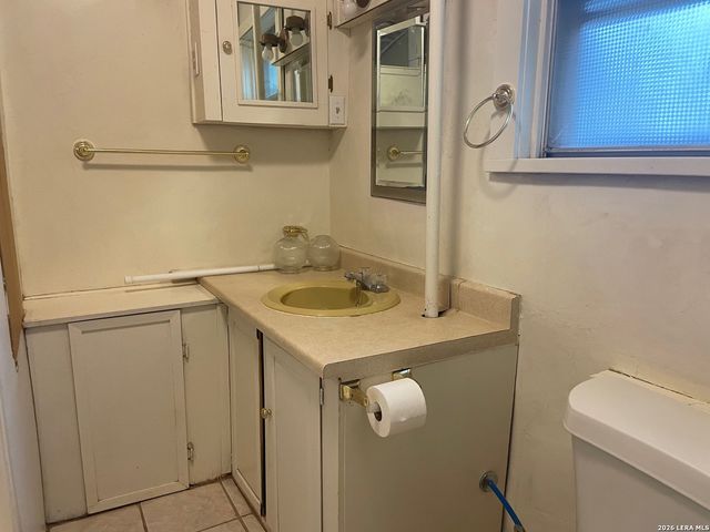 607 Hackberry St, Bandera, TX 78003