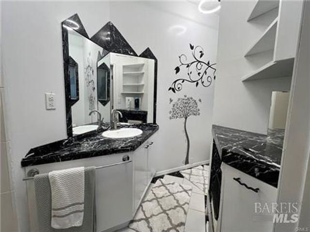 9400 McKinley Rd, Kelseyville, CA 95451