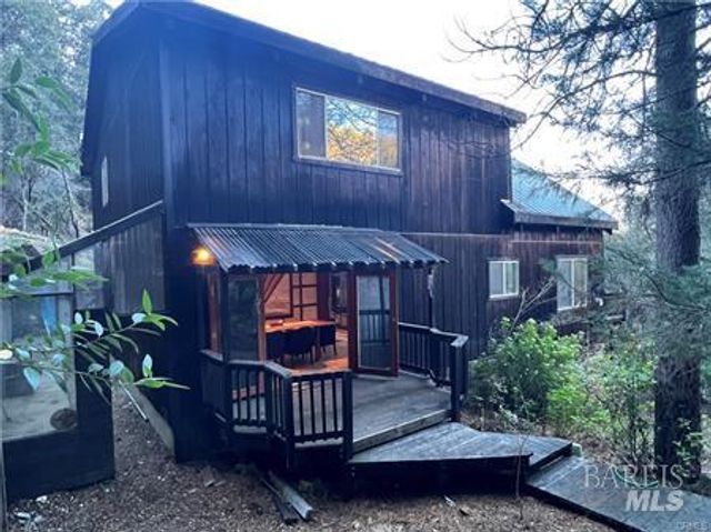9400 McKinley Rd, Kelseyville, CA 95451