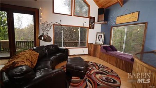 9400 McKinley Rd, Kelseyville, CA 95451