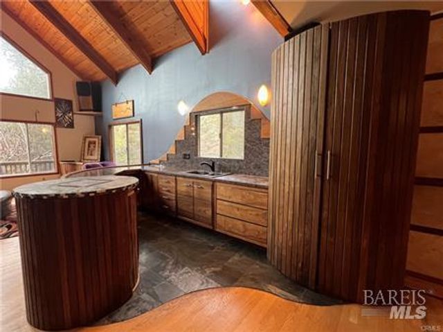 9400 McKinley Rd, Kelseyville, CA 95451