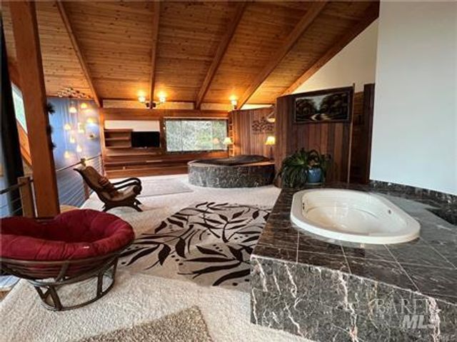 9400 McKinley Rd, Kelseyville, CA 95451