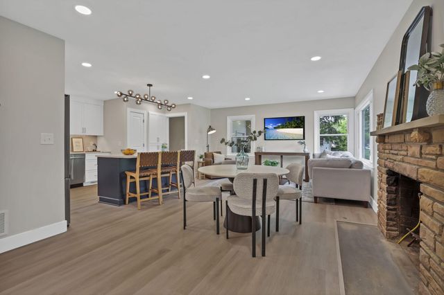 2095 Mccoy Road, Upper Arlington, OH 43220