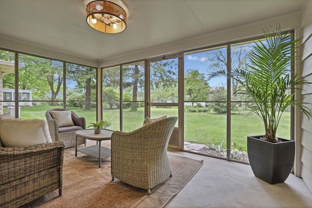 2095 Mccoy Road, Upper Arlington, OH 43220