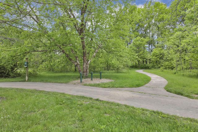 2095 Mccoy Road, Upper Arlington, OH 43220