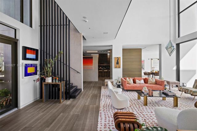 132 Paloma Dr, Coral Gables, FL 33143