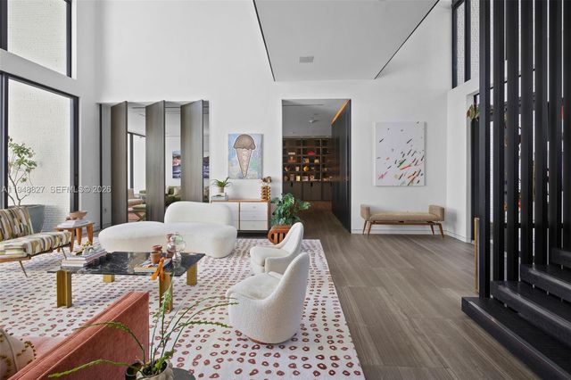 132 Paloma Dr, Coral Gables, FL 33143