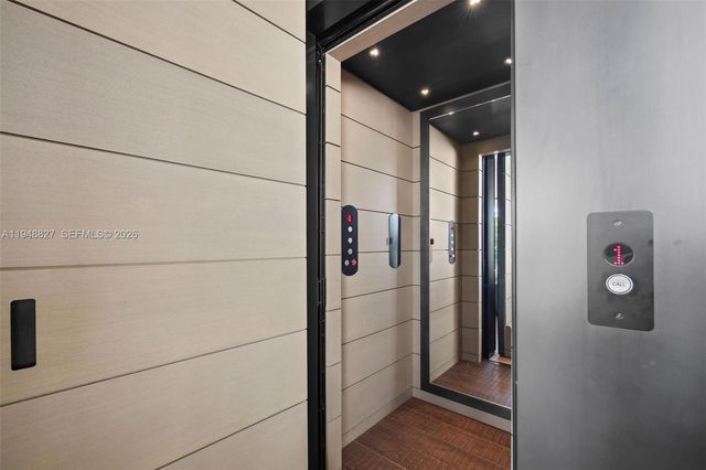 132 Paloma Dr, Coral Gables, FL 33143