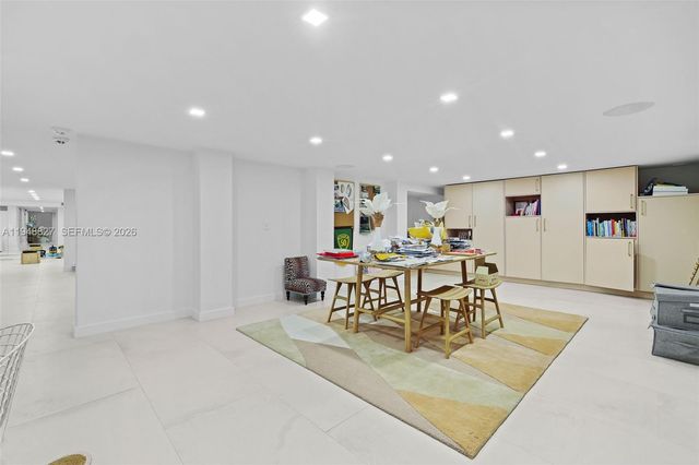 132 Paloma Dr, Coral Gables, FL 33143