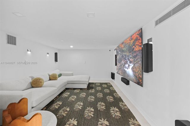 132 Paloma Dr, Coral Gables, FL 33143