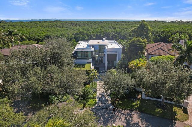 132 Paloma Dr, Coral Gables, FL 33143