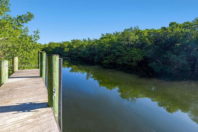 132 Paloma Dr, Coral Gables, FL 33143