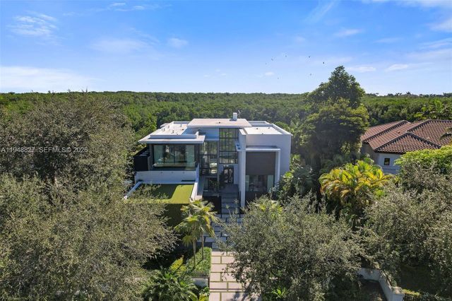 132 Paloma Dr, Coral Gables, FL 33143