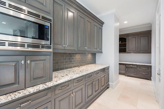 7610 Kalebs Pond Court, Spring, TX 77389