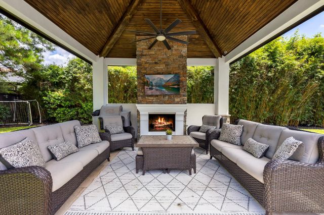 7610 Kalebs Pond Court, Spring, TX 77389