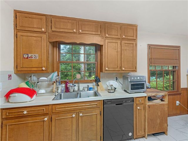 4493 Cherie Glen Trail, Stone Mountain, GA 30083