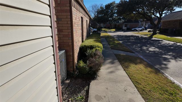 4127 Hollow Oak Drive, Dallas, TX 75287