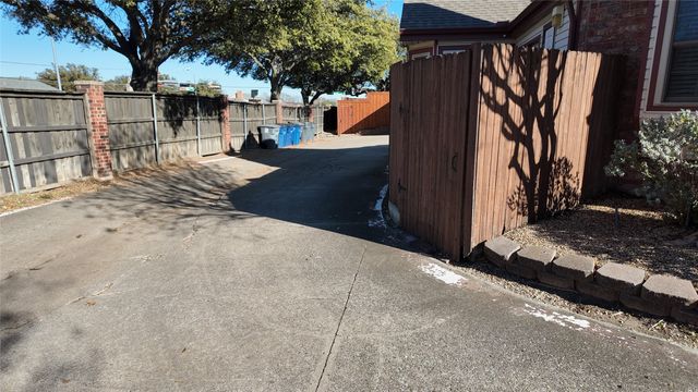 4127 Hollow Oak Drive, Dallas, TX 75287