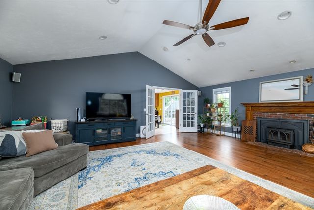 9 Cameron Drive, Rutland, MA 01543