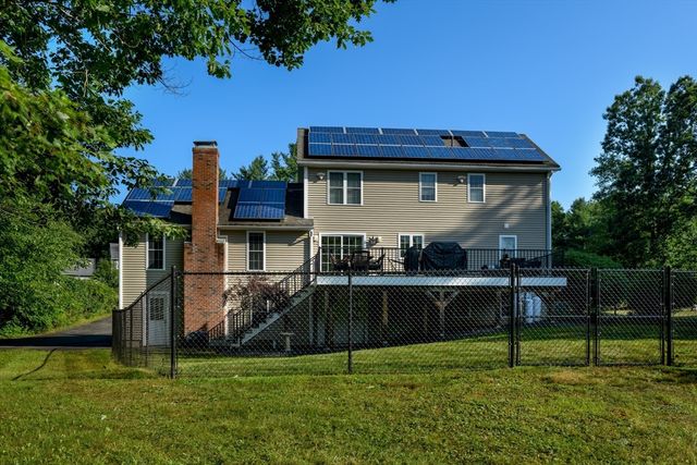 9 Cameron Drive, Rutland, MA 01543