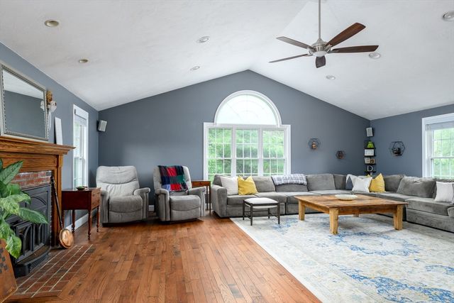 9 Cameron Drive, Rutland, MA 01543