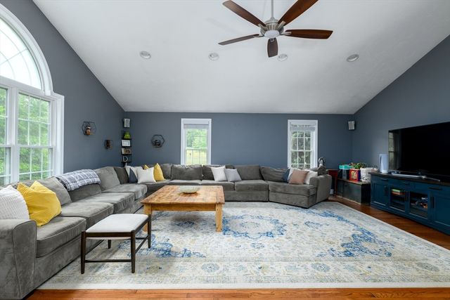 9 Cameron Drive, Rutland, MA 01543