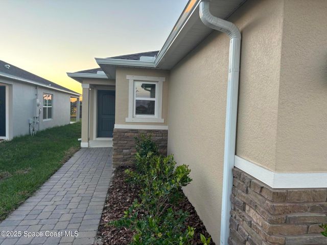 641 Hugo Drive SE, Palm Bay, FL 32909