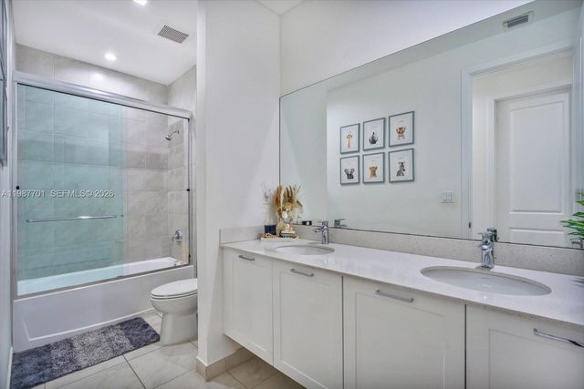 4346 NW 81st Ave, Doral, FL 33166