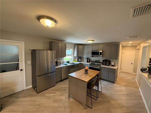 19 S Long Street, Johnston, RI 02919