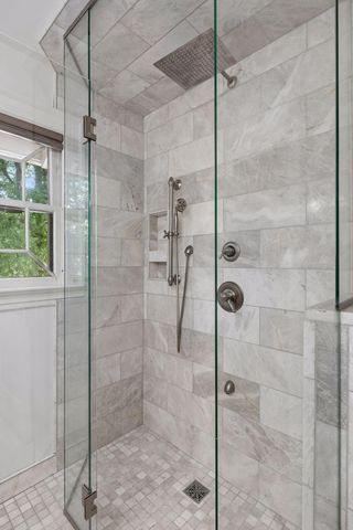 1766 Emerson Avenue S, Minneapolis, MN 55403