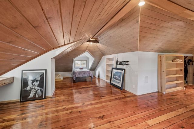 1766 Emerson Avenue S, Minneapolis, MN 55403