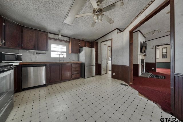 8477 S FM 14, Hawkins, TX 75765