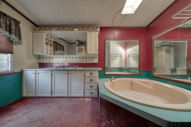 8477 S FM 14, Hawkins, TX 75765