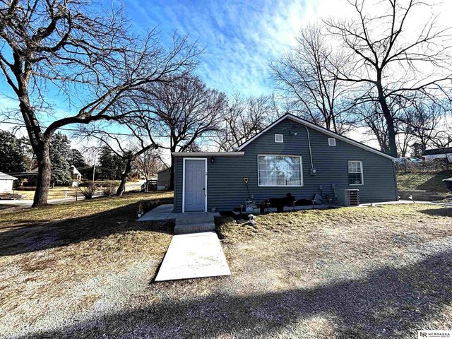 7343 Lake Street, Omaha, NE 68134