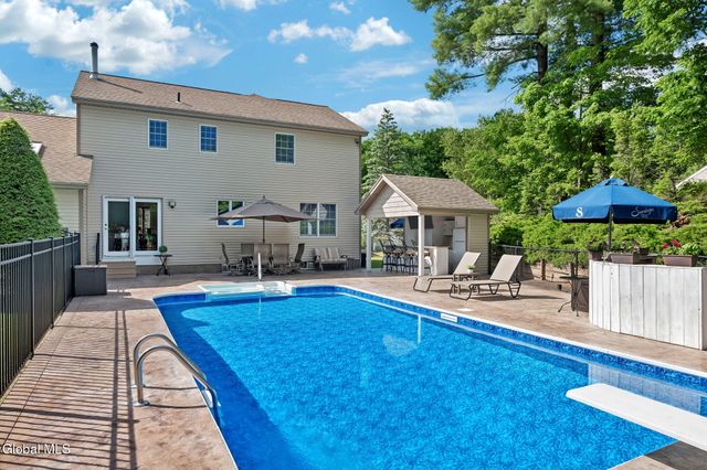 70 Longwood Drive, Clifton Park, NY 12065