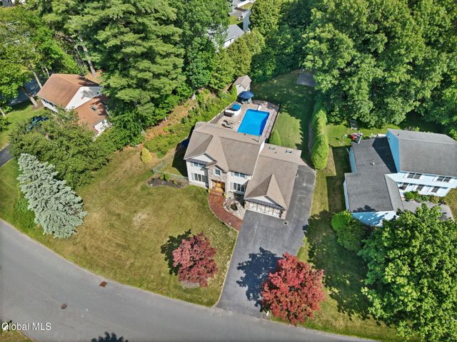 70 Longwood Drive, Clifton Park, NY 12065