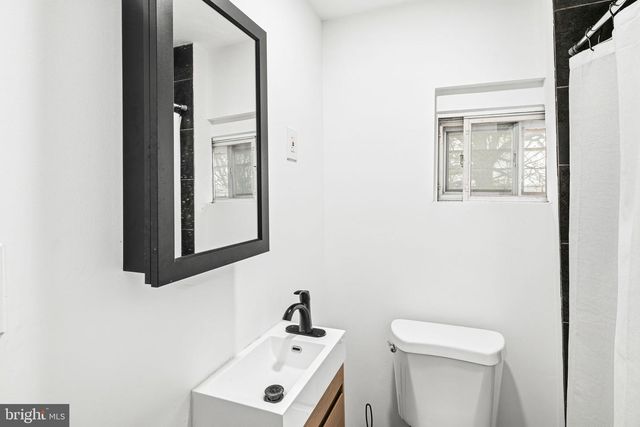 235 W BIRCH ST, Philadelphia, PA 19133