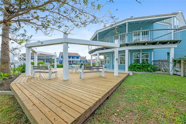 217 Port St Claire, Aransas Pass, TX 78336