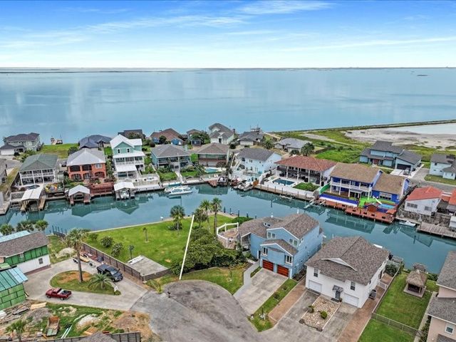 217 Port St Claire, Aransas Pass, TX 78336