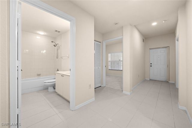 4520 Botanical Place CIR 103, Naples, FL 34112