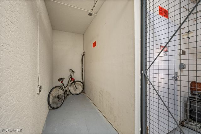 4520 Botanical Place CIR 103, Naples, FL 34112