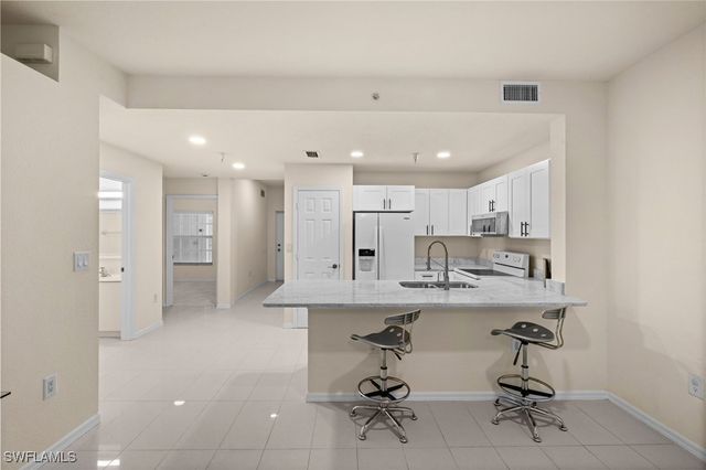 4520 Botanical Place CIR 103, Naples, FL 34112