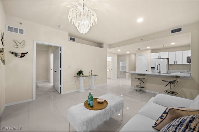 4520 Botanical Place CIR 103, Naples, FL 34112