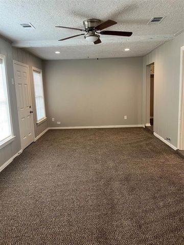 6634 Cresthill Street, Houston, TX 77033